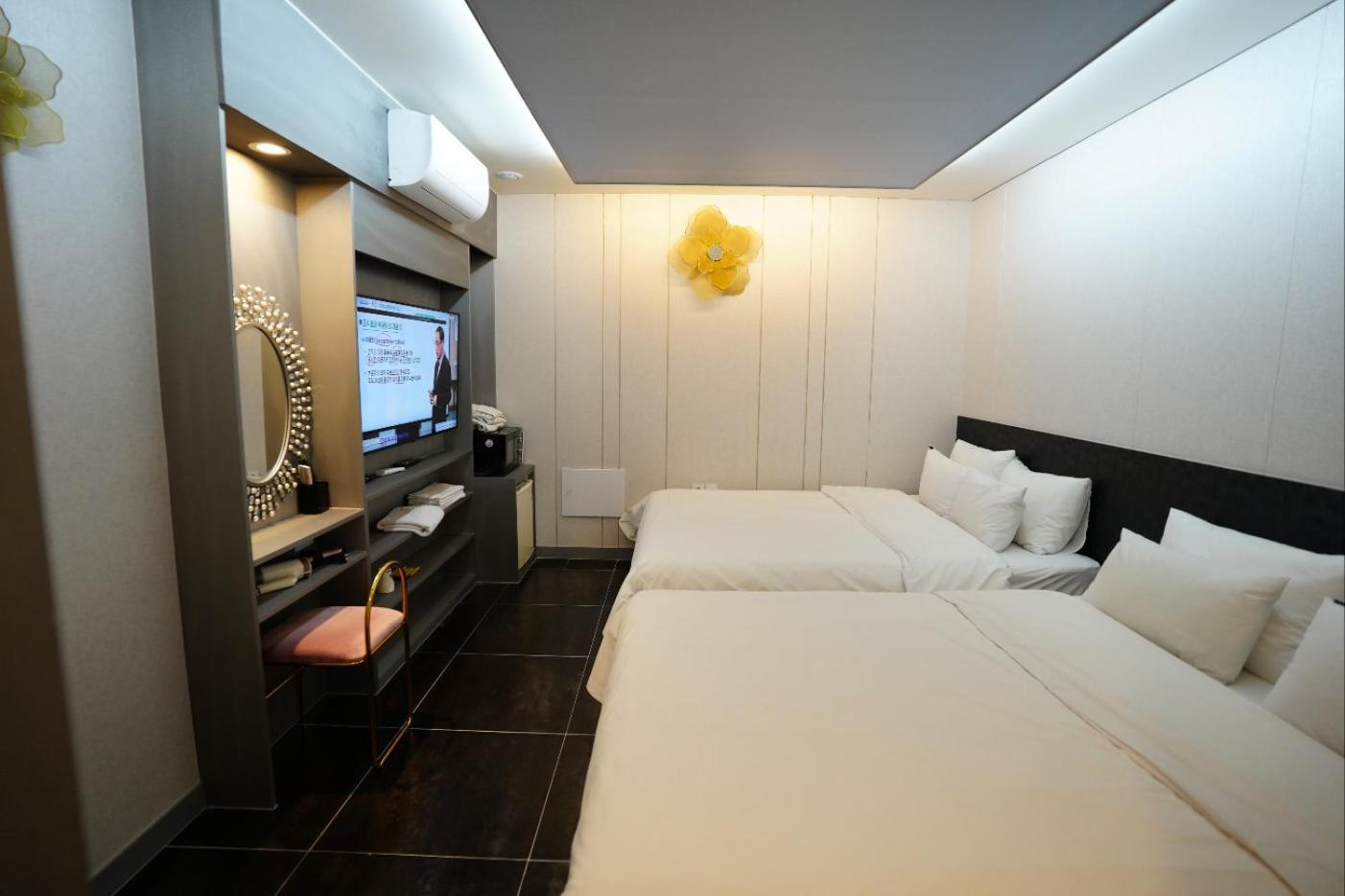 Hotel Shinchon Y