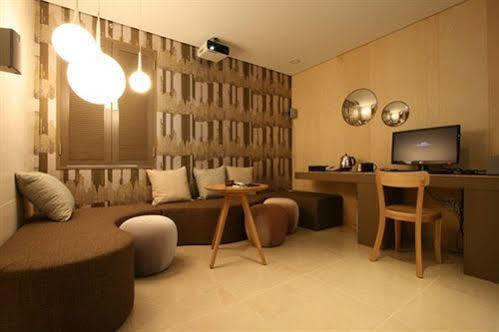 Shinchon Y Hotel