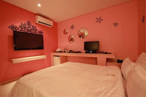 Hotel Shinchon Y