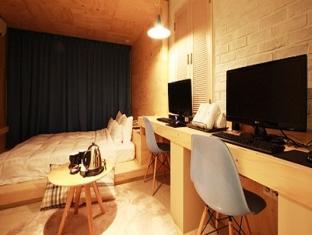 Shinchon Y Hotel *